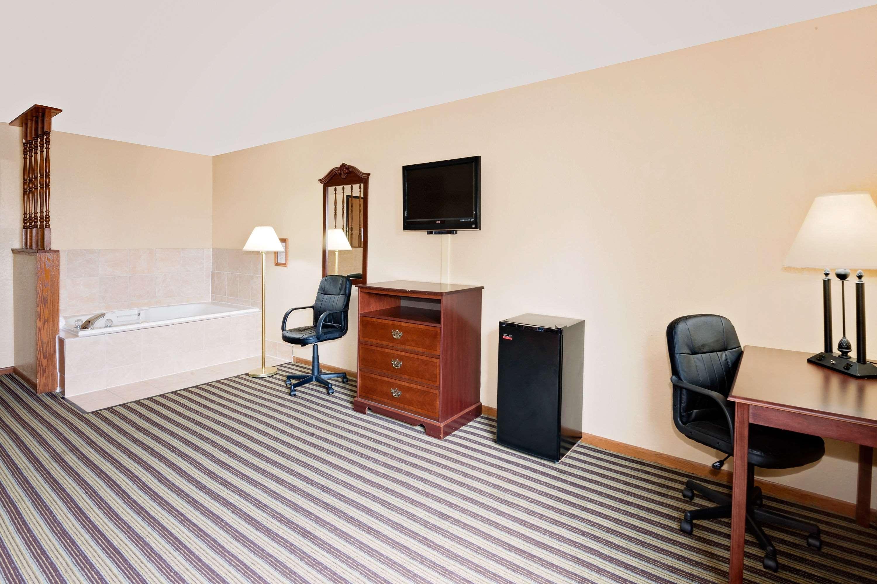 ซูเปอร์ 8 บาย วินด์แฮม ไอโอวาฟอลล์ Hotel Iowa Falls ภายนอก รูปภาพ