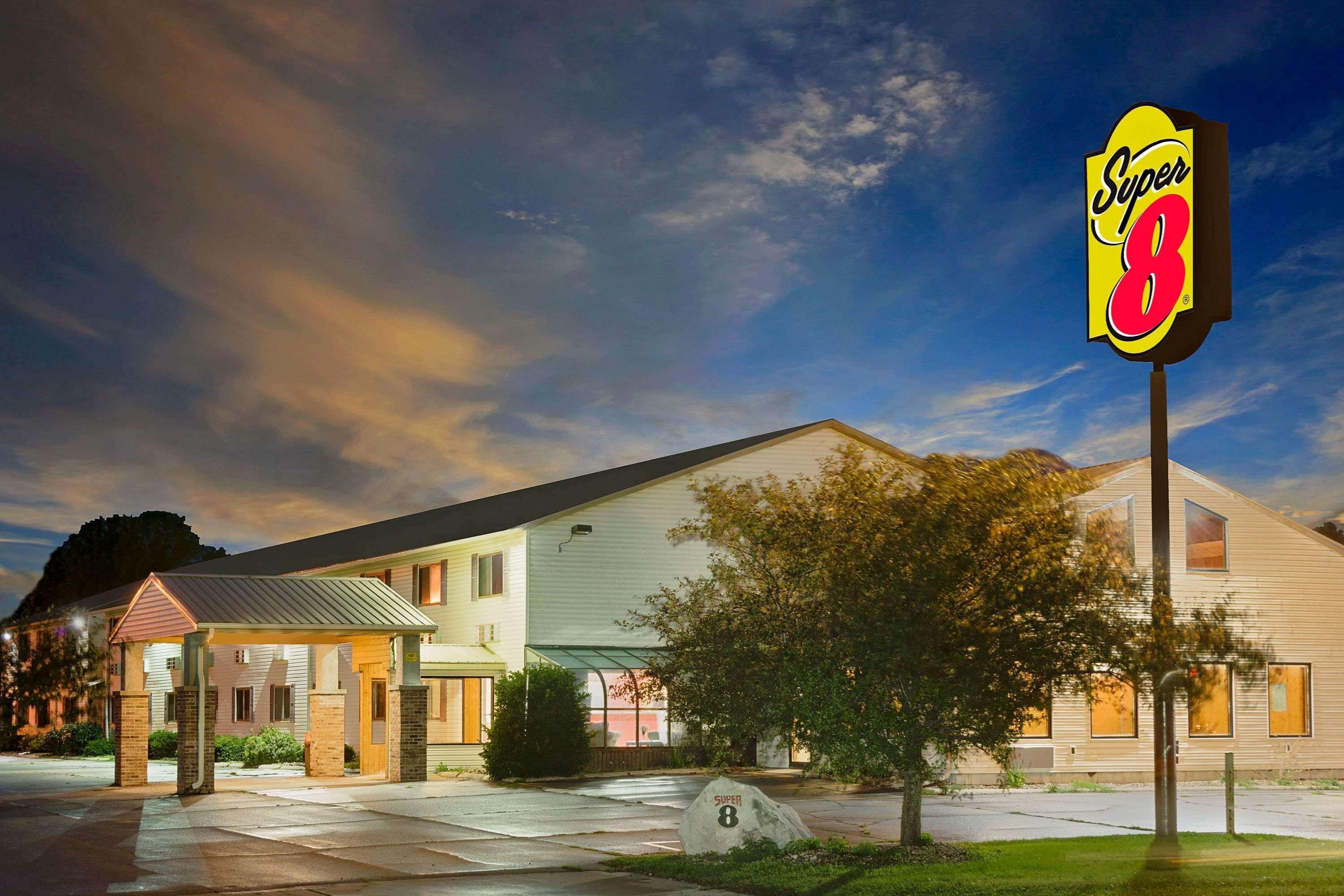 ซูเปอร์ 8 บาย วินด์แฮม ไอโอวาฟอลล์ Hotel Iowa Falls ภายนอก รูปภาพ