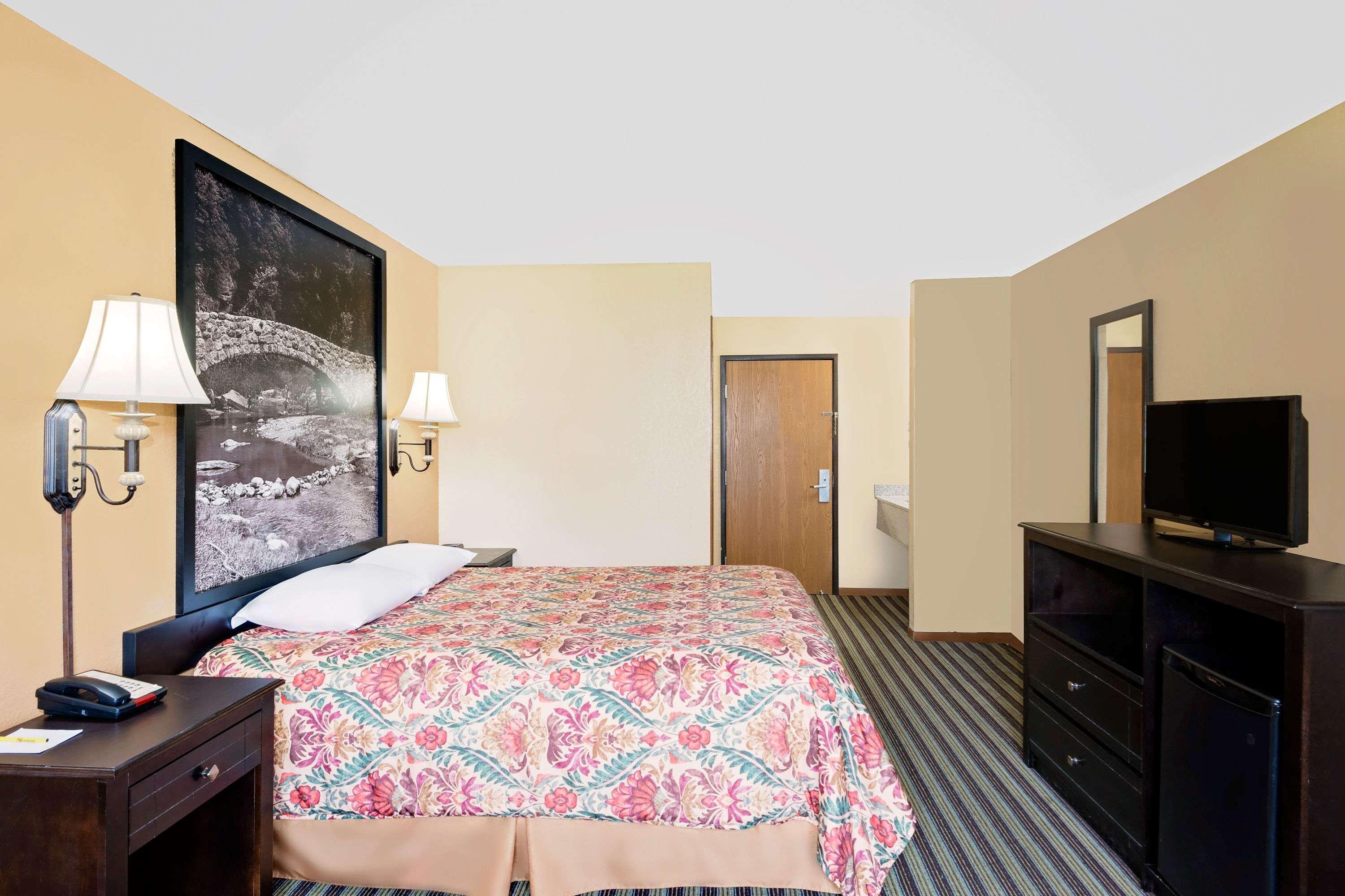 ซูเปอร์ 8 บาย วินด์แฮม ไอโอวาฟอลล์ Hotel Iowa Falls ภายนอก รูปภาพ